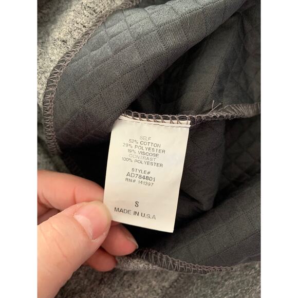 Astr woman small black casual cap sleeve tank gray faux leather quilted grunge e - Picture 6 of 8